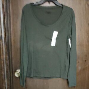 No Boundries women's long sleeve tee nwt